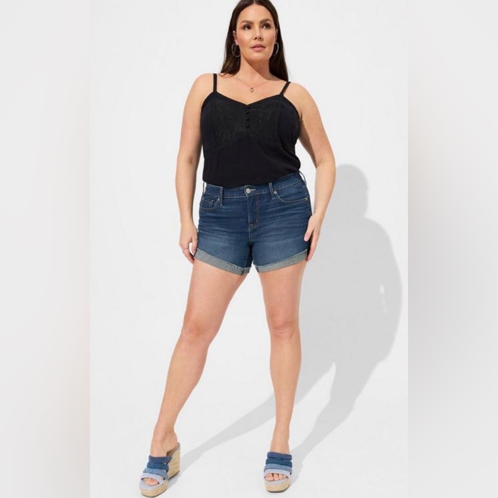 Torrid cuffed jean shorts